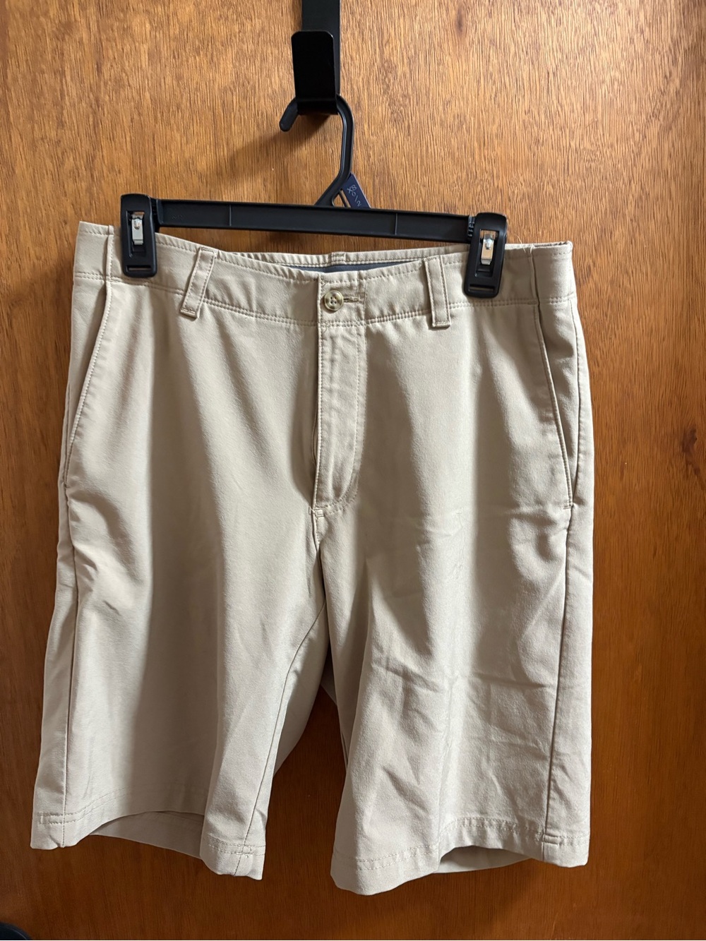 GAP Men's Khaki Athletic Shorts